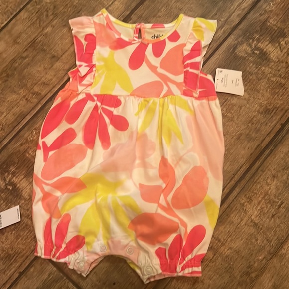 NWT. Baby girl Summer Outfits! - Picture 2 of 7